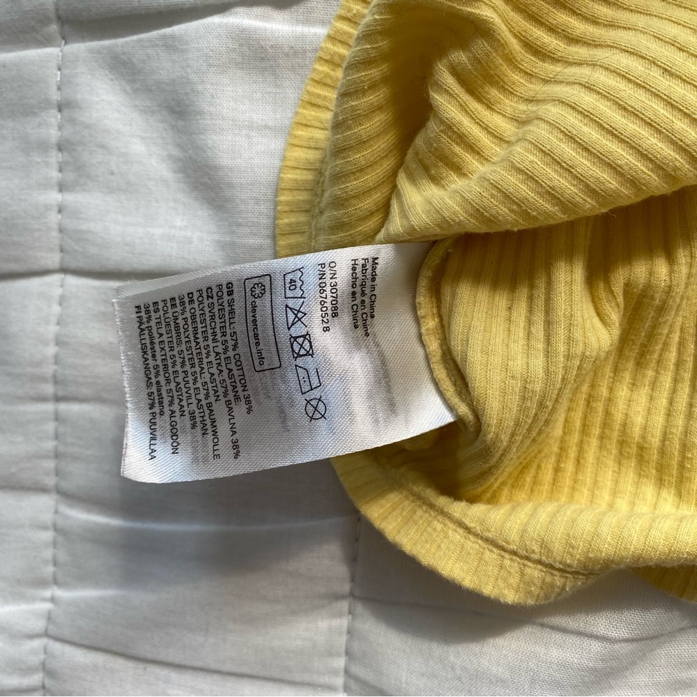 Yellow Ribbed Button-Front Tank Top - Picture 4 of 8